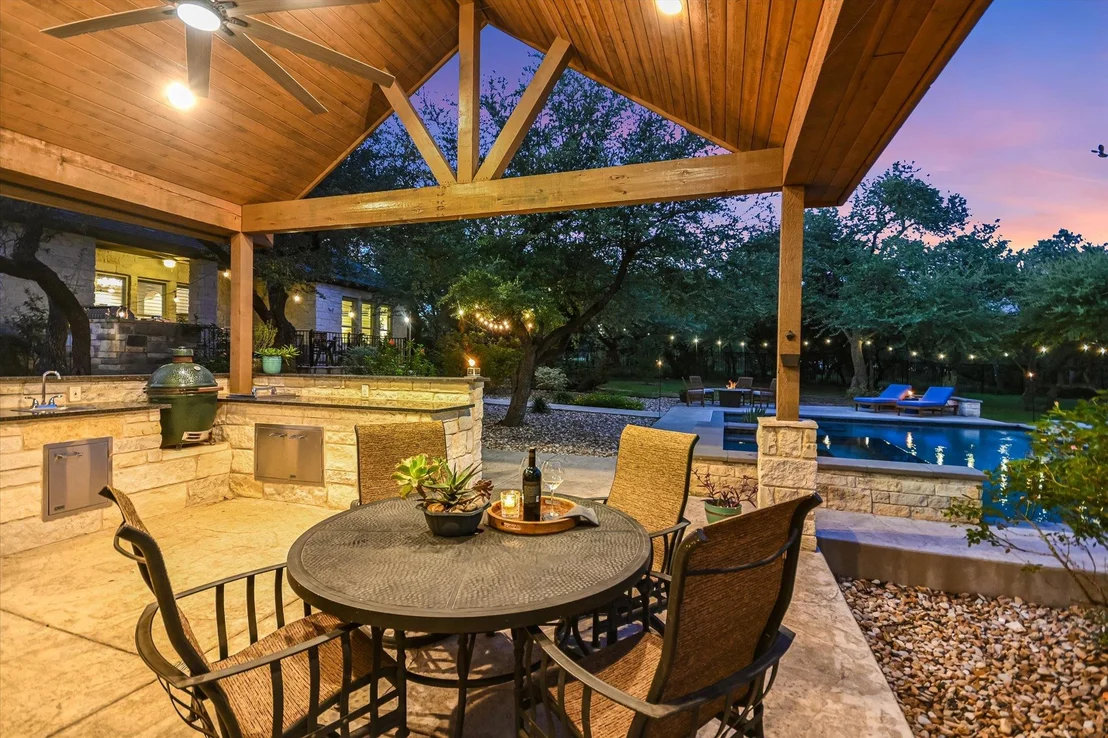 Photo of 465 Lloyd LN