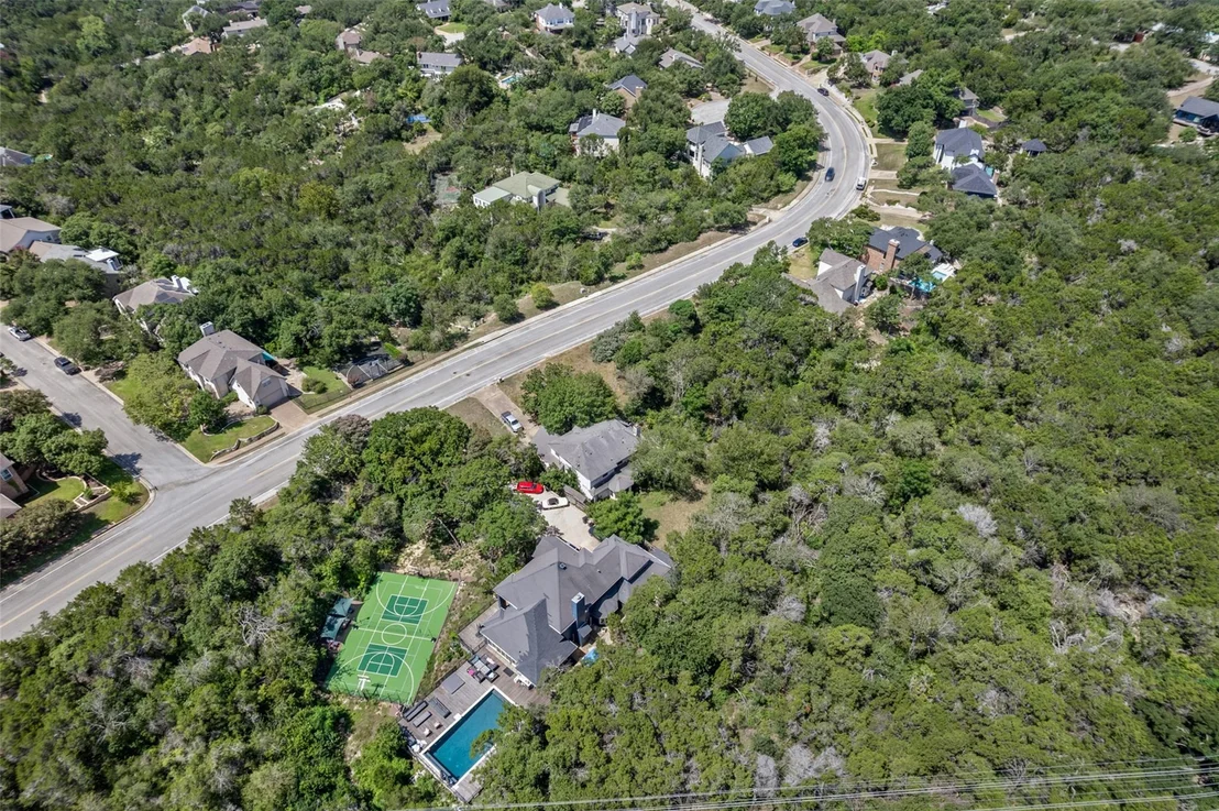 Photo of 6635 Whitemarsh Valley WALK