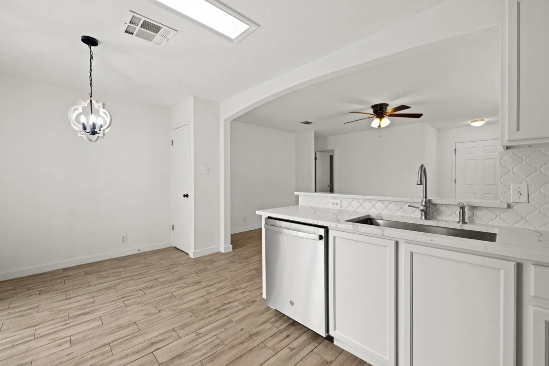 Photo of 105 Stanford DR