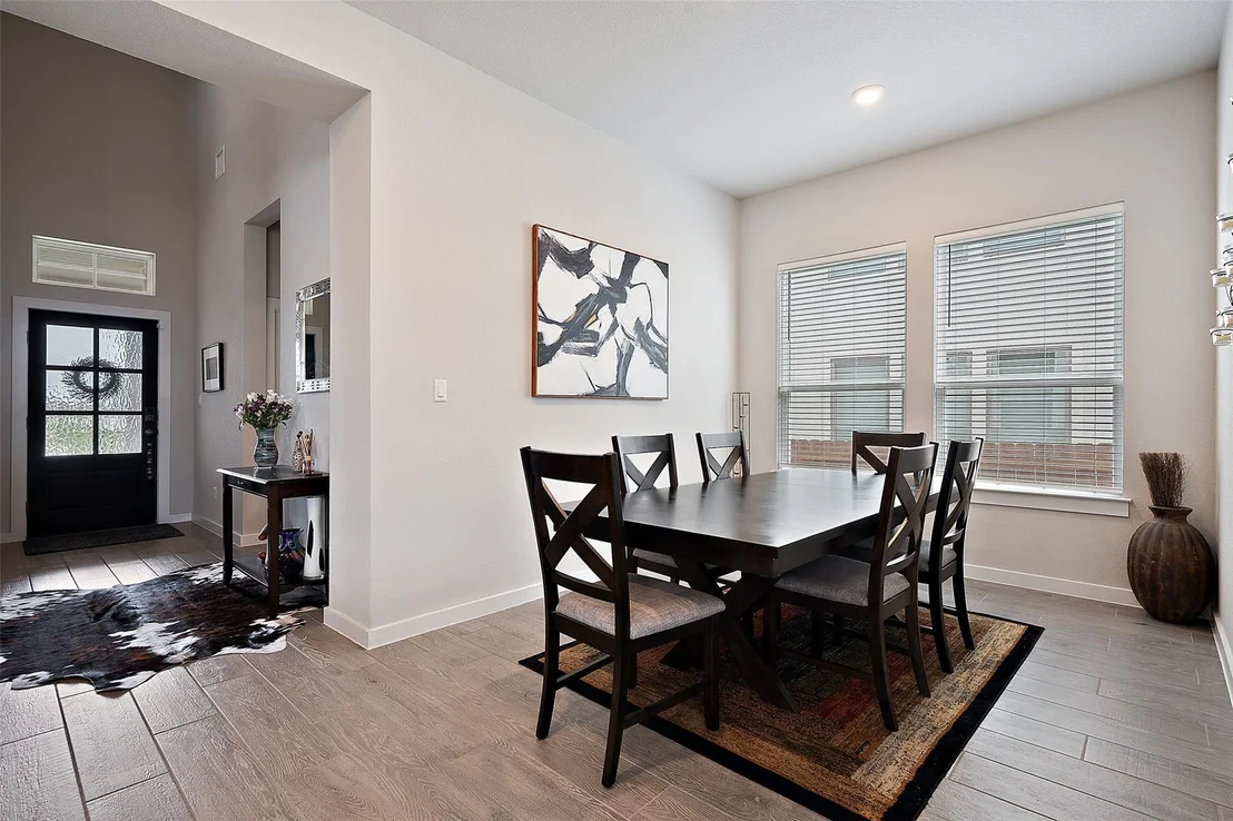 Photo of 1112 Bluewood BND