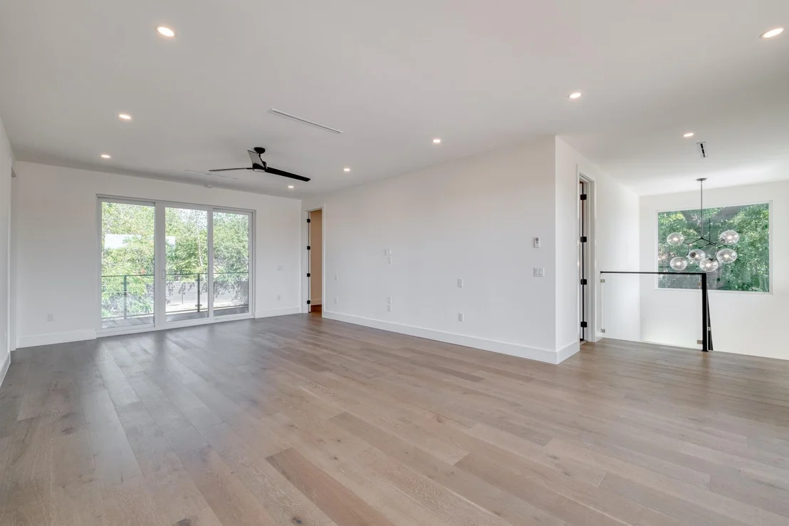Photo of 5700 LOUISE LN