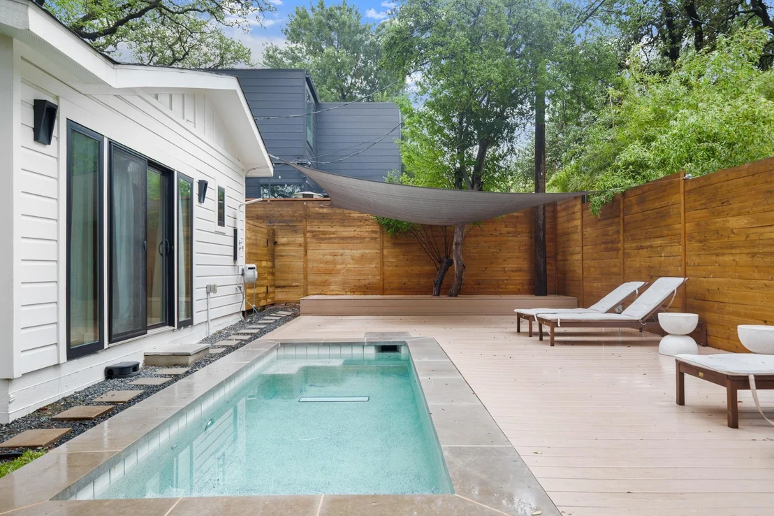 Photo of 207 El Paso ST