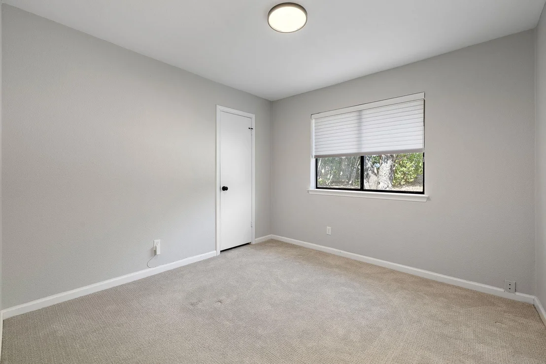 Photo of 2804 Leeds CV