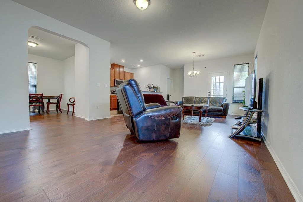 Photo of 900 Solitude DR