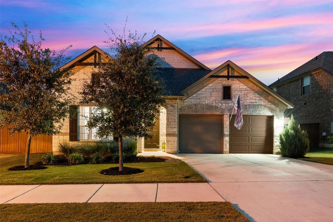 Photo of 2108 Ambling TRL