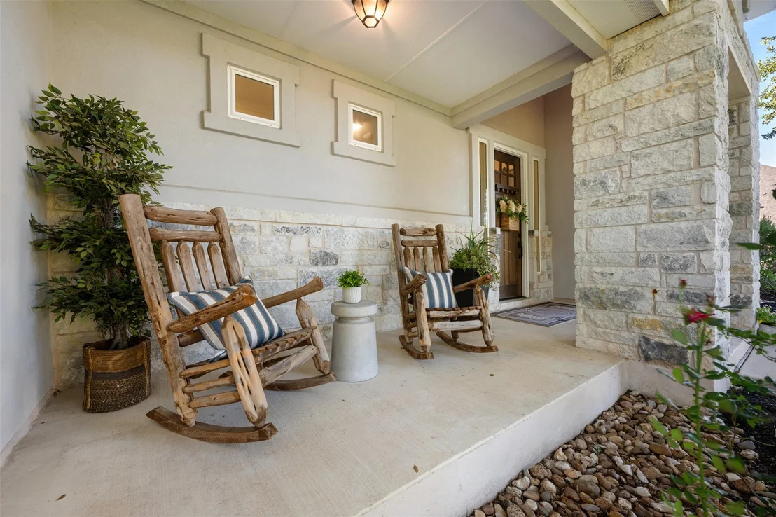 Photo of 220 Highland Oaks