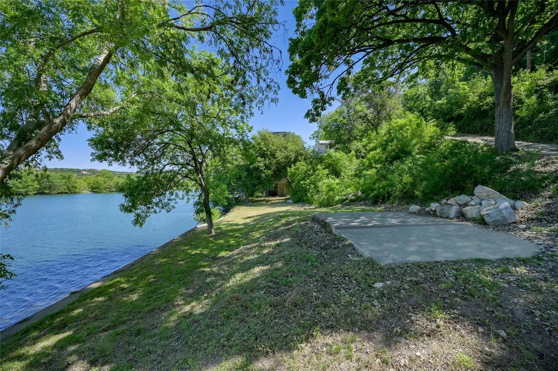 Photo of 4200 Rivercrest DR