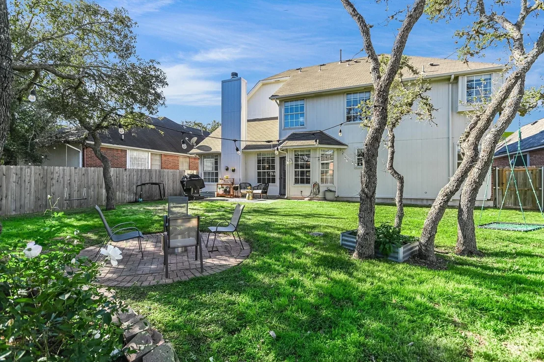 Photo of 8529 Axis DR