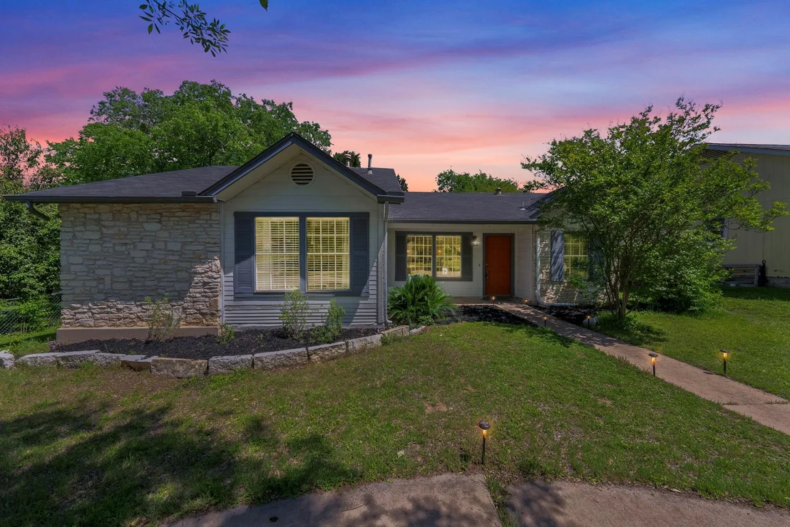Photo of 3212 Darnell DR