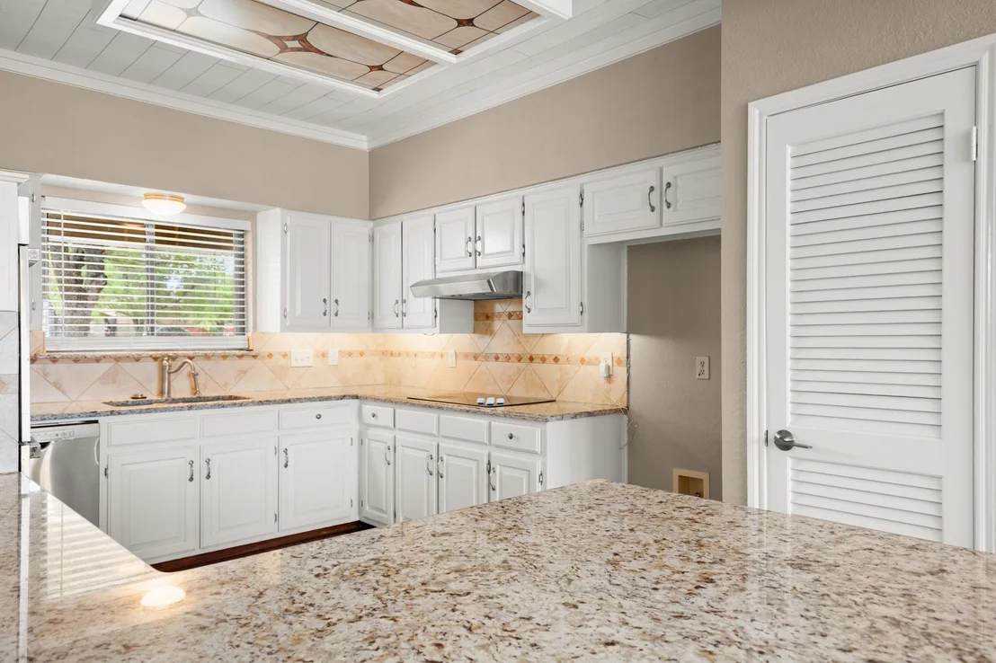 Photo of 1200 VAPOR DR