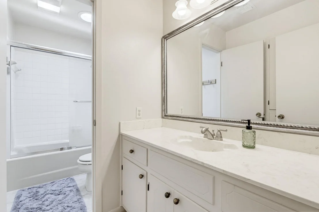 Photo of 20 Sheppard LN