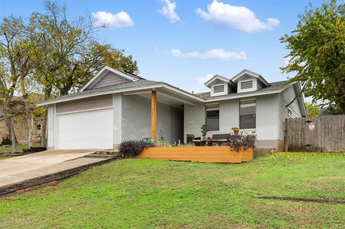 Photo of 711 Broken Bow DR