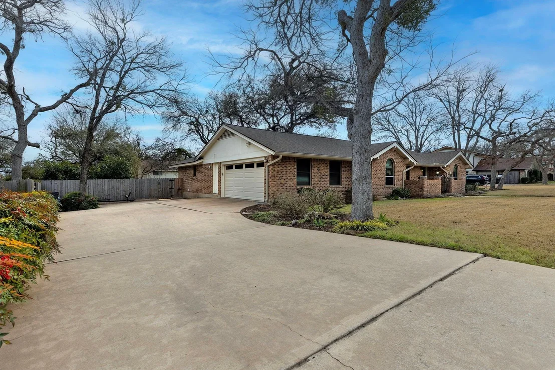 Photo of 3607 Curtis DR