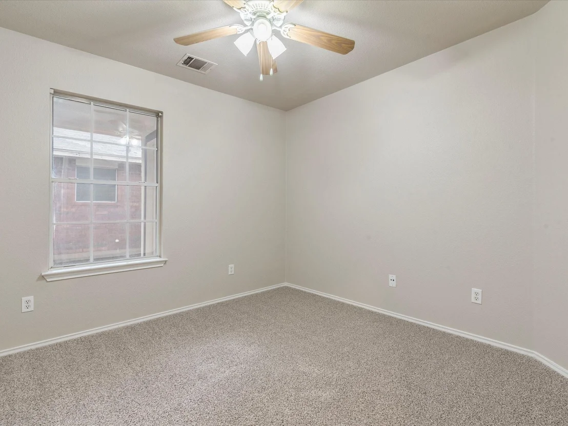 Photo of 1233 Tudor House RD