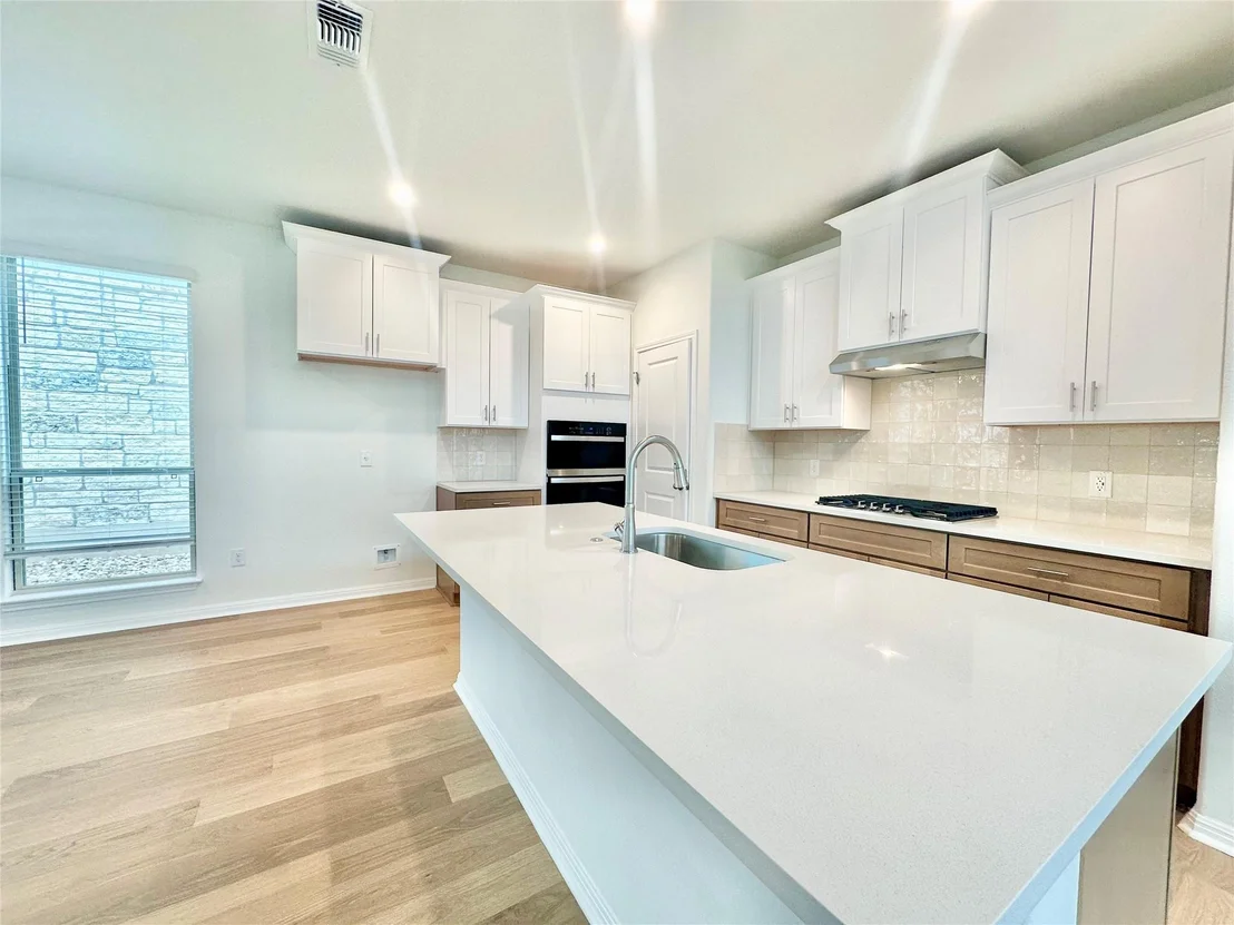Photo of 172 White Horses DR