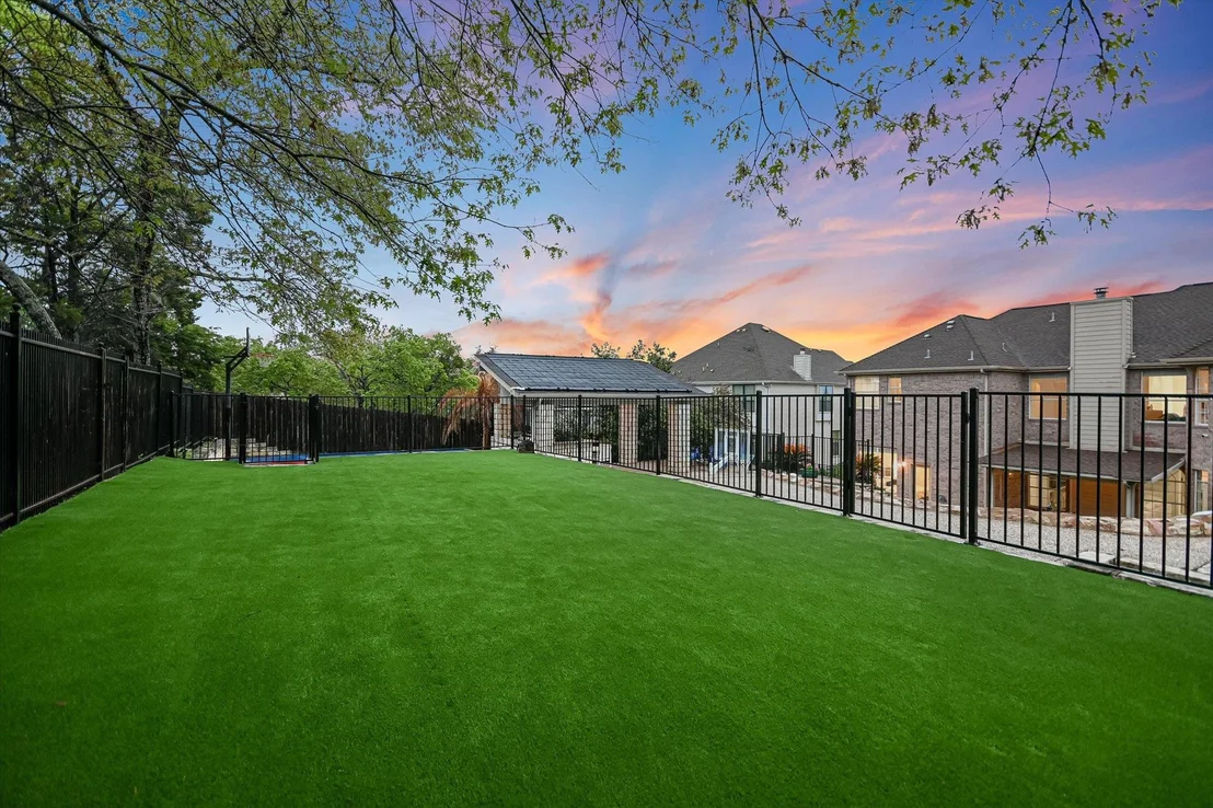 Photo of 2112 Cliffs Edge DR