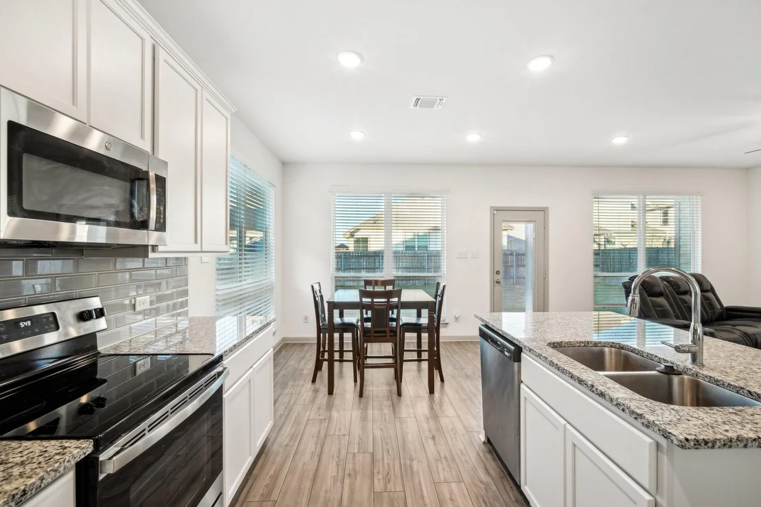 Photo of 6913 McGregor LOOP
