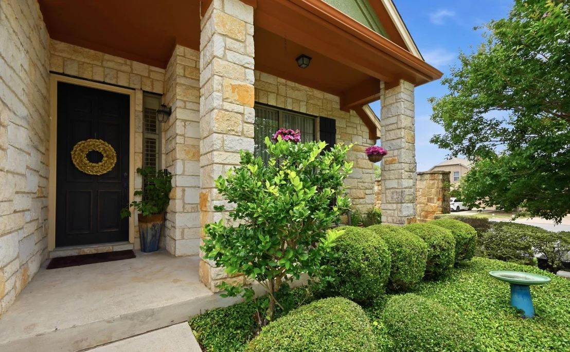 Photo of 114 Drury LN