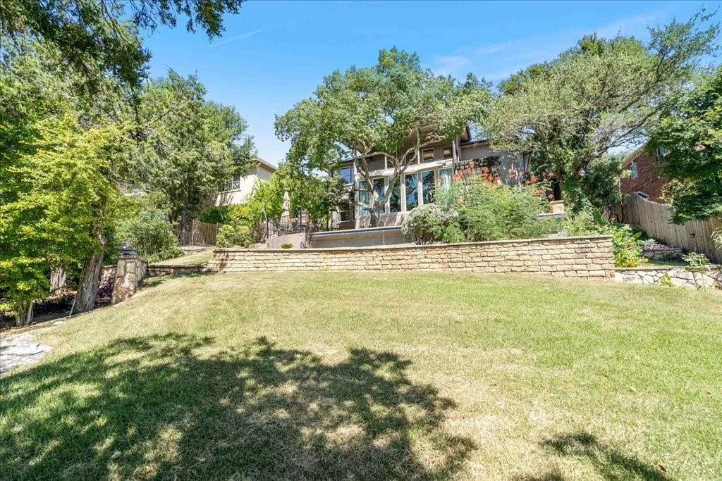 Photo of 4100 Love Bird LN
