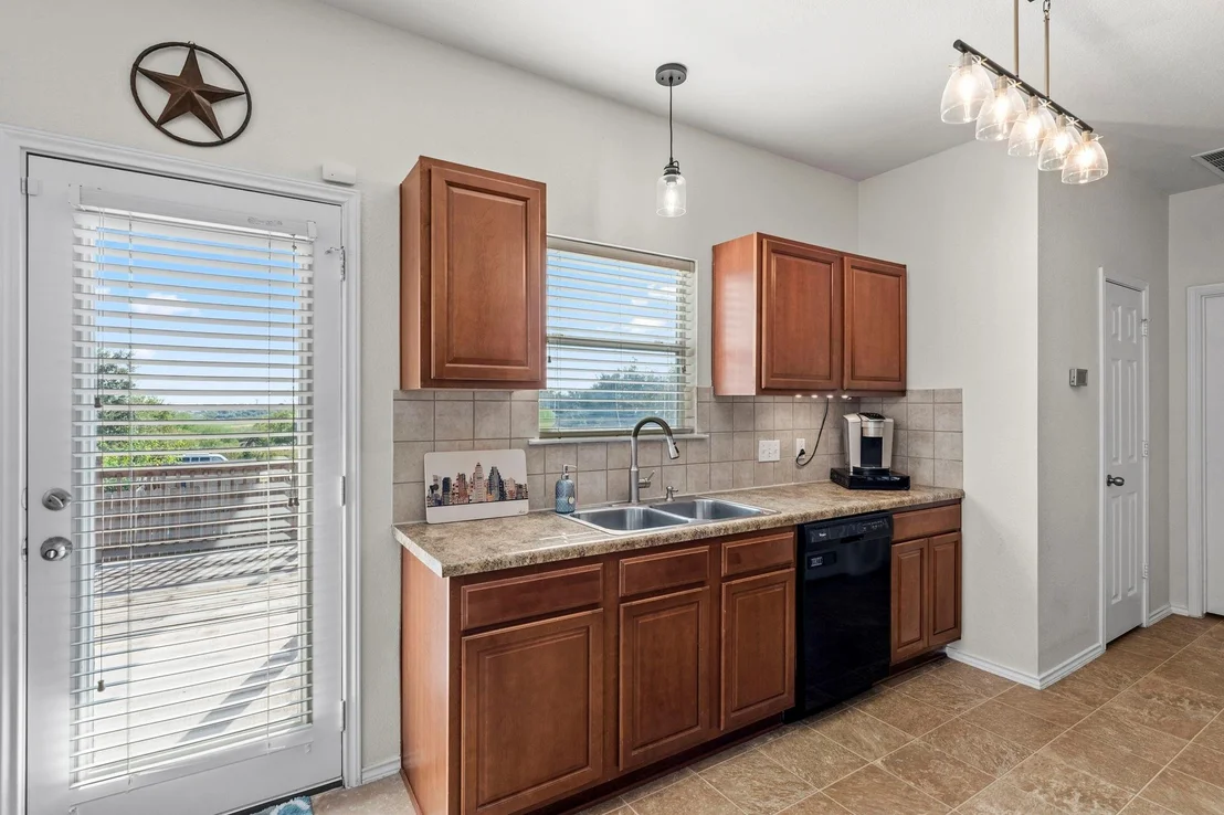 Photo of 136 Regent CV