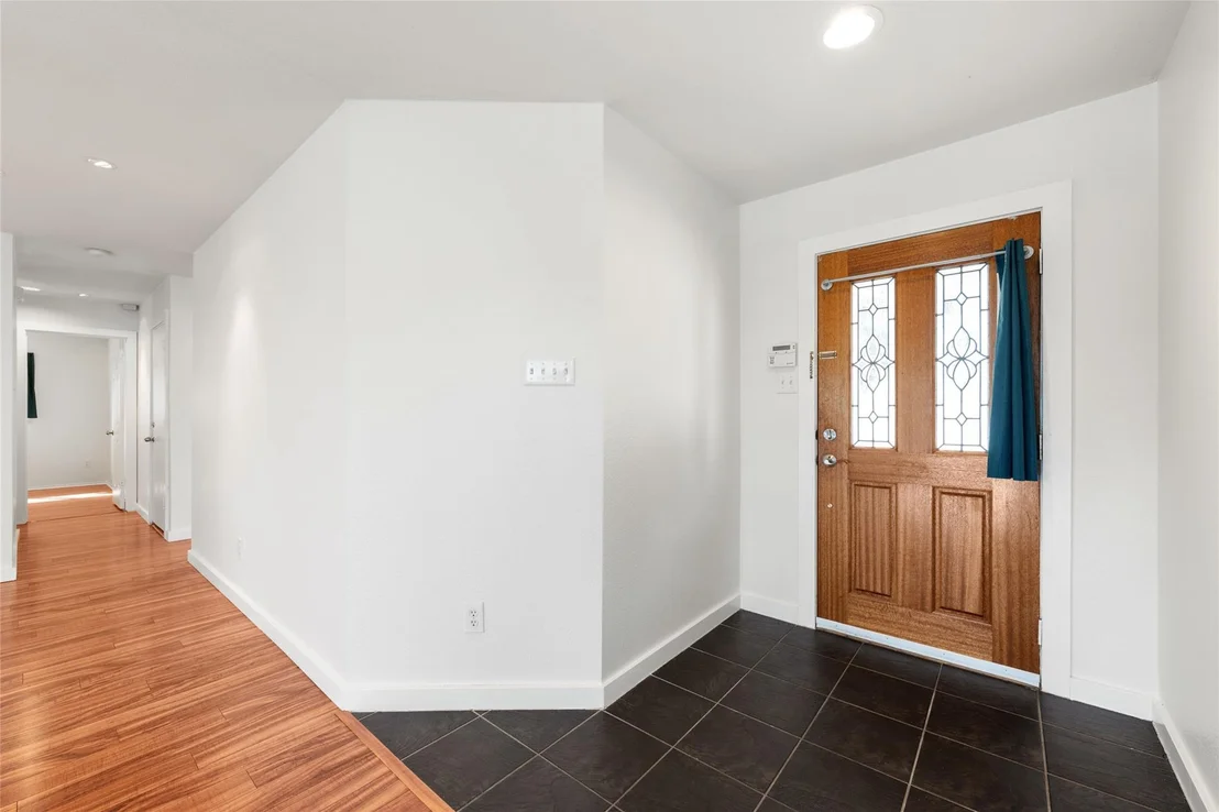 Photo of 1602 Candlelight DR