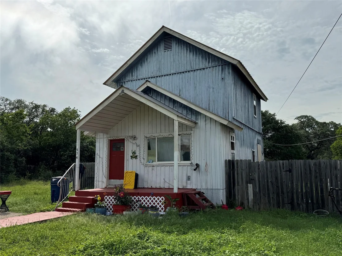 Photo of 574 Eastern Ave