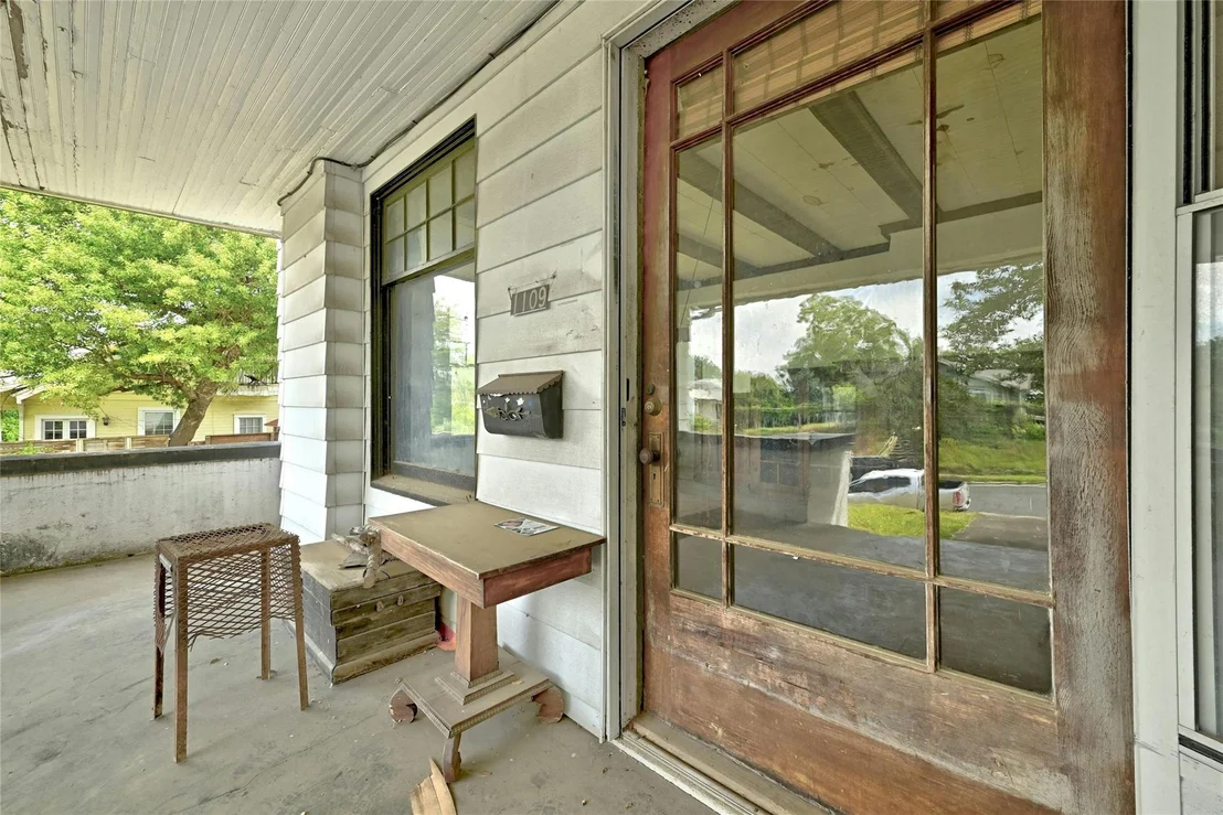 Photo of 1109 Travis Height BLVD