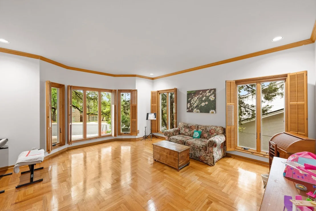 Photo of 5918 Mountain Villa DR