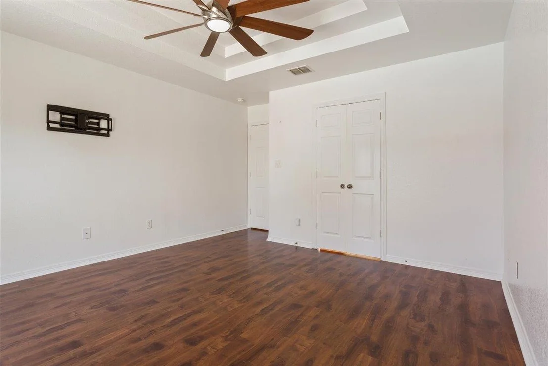 Photo of 5128 Duke DR