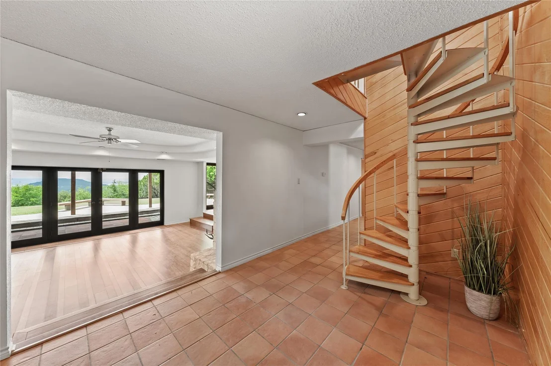 Photo of 11105 Highview DR