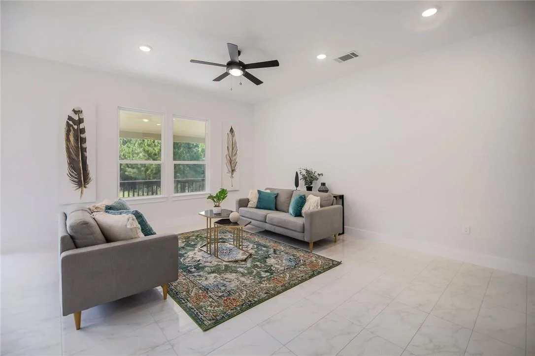 Photo of 137 Lakeside DR