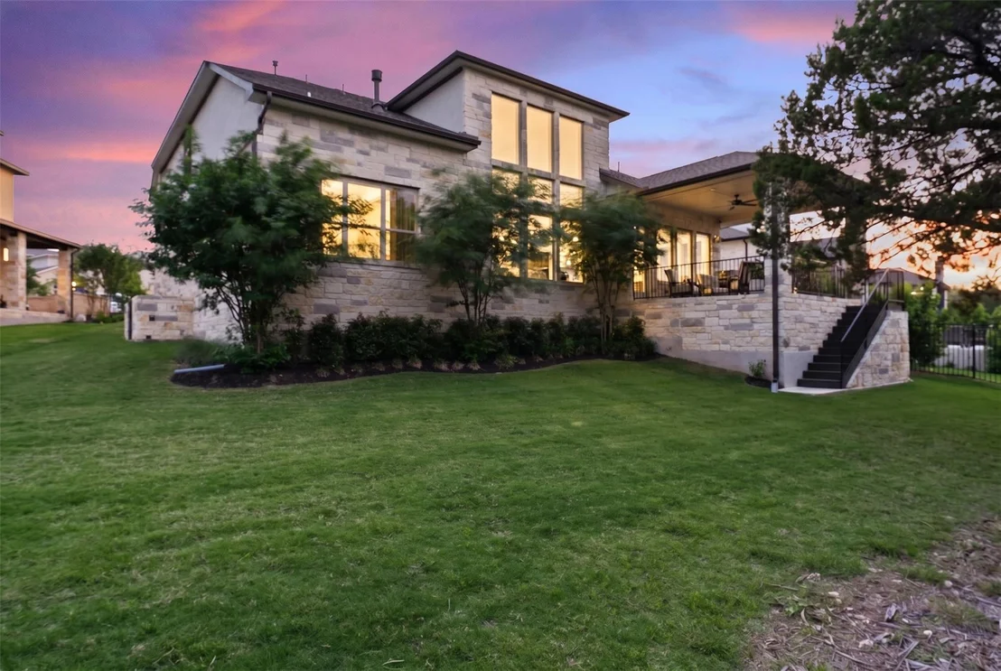 Photo of 721 Rawson BND