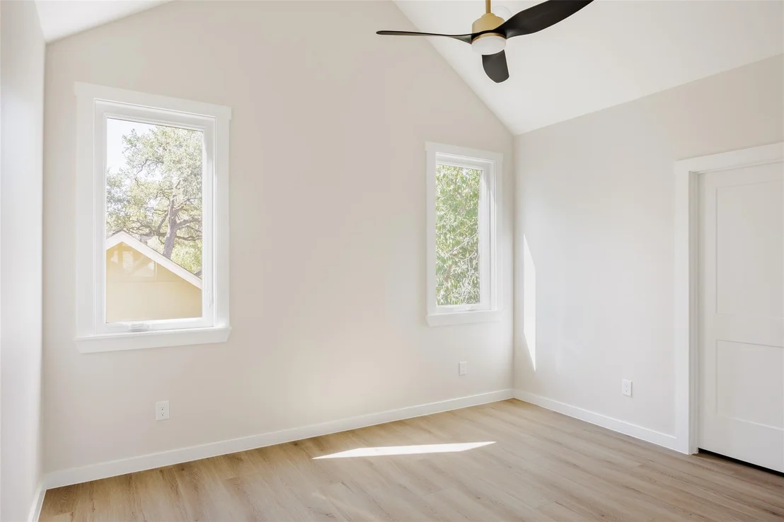 Photo of Unit 2 at 901 Redd ST