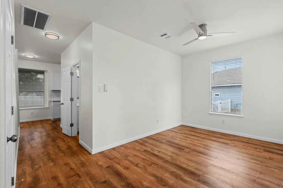 Photo of 136 Kirkland