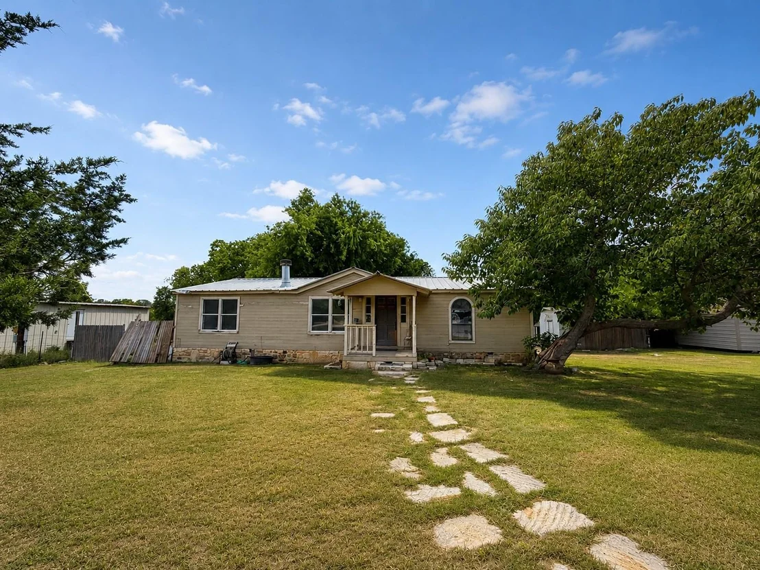 Photo of 210 Jennifer LN