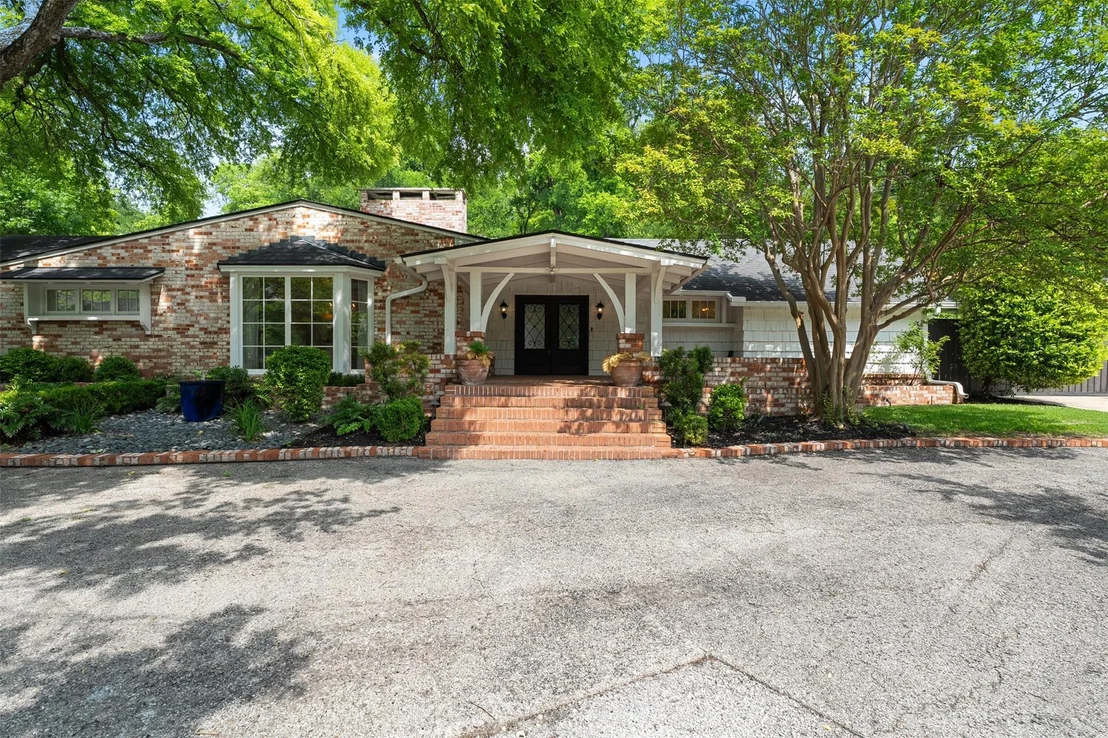 Photo of 4005/4007 El Capitan DR