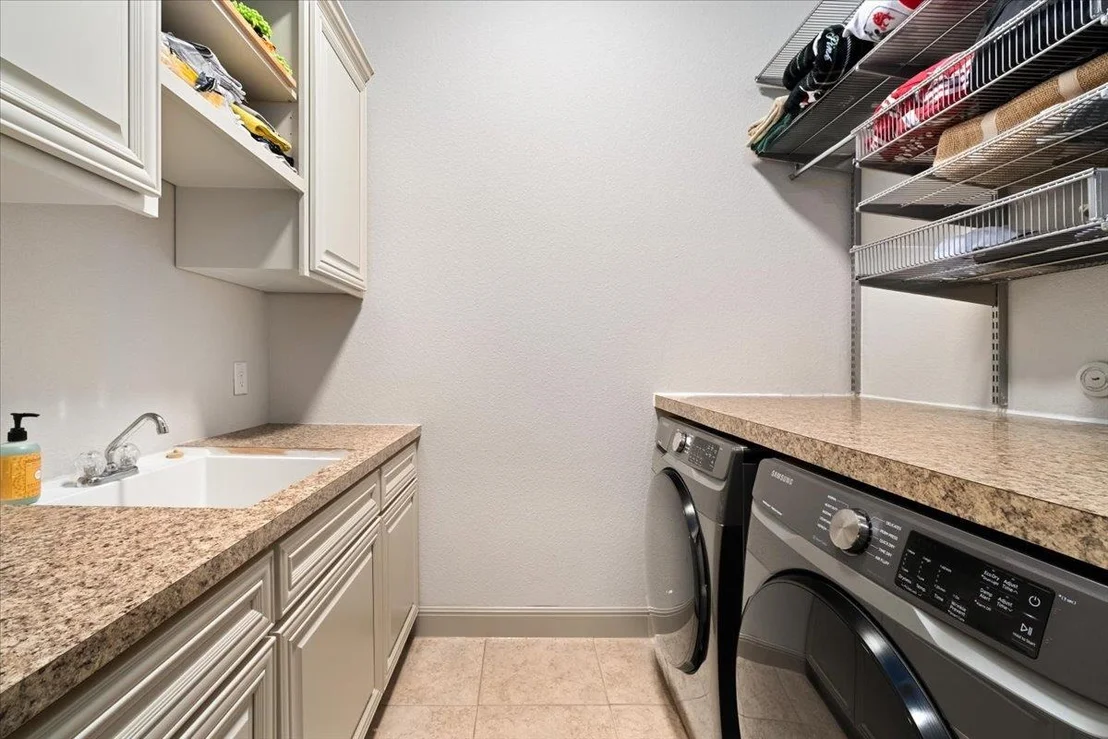 Photo of 596 Oyster Creek