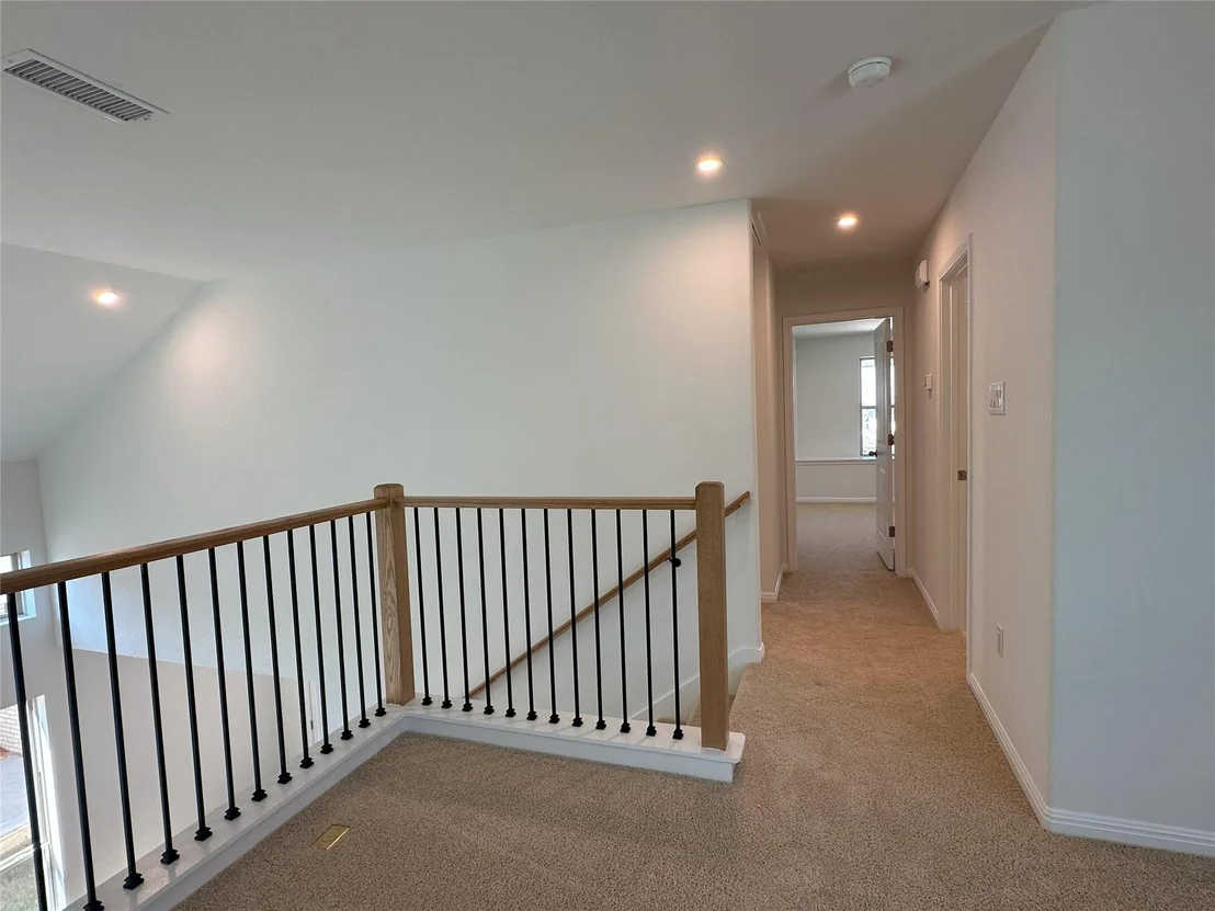 Photo of 179 White Horses DR