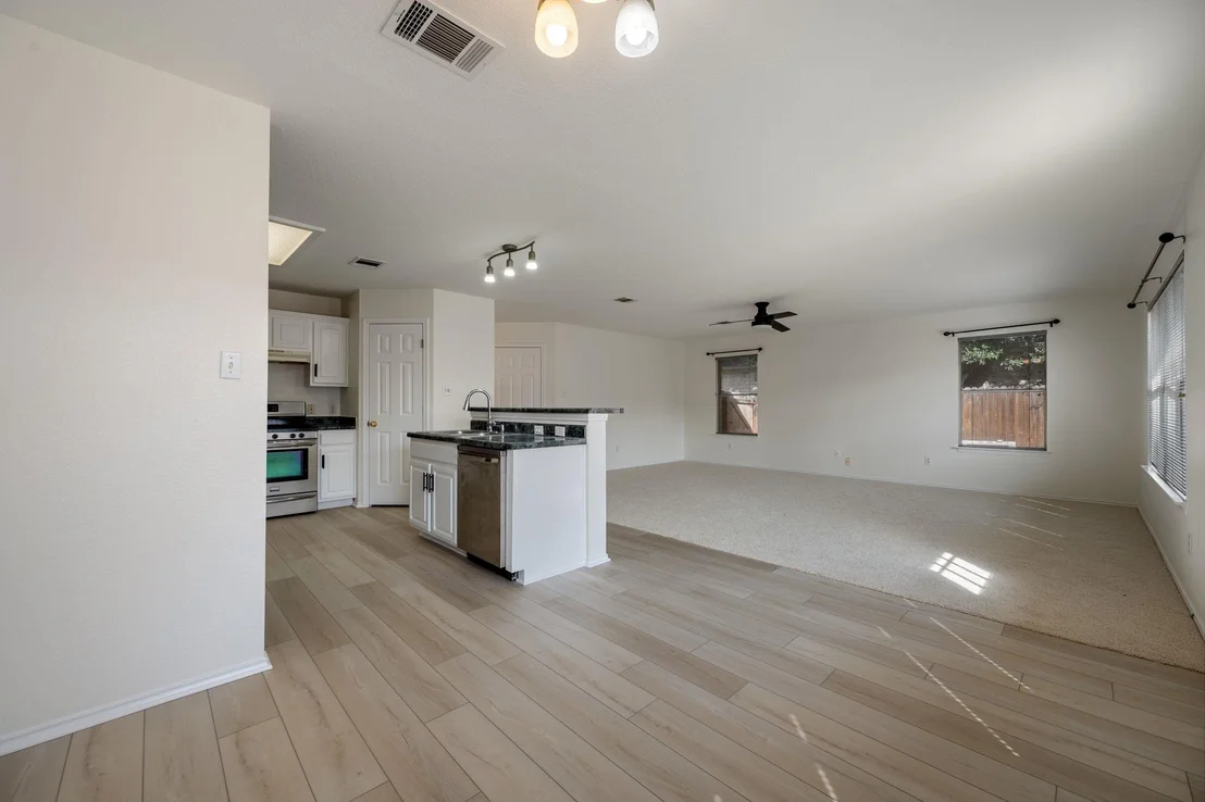 Photo of 1207 Rolling Ridge DR
