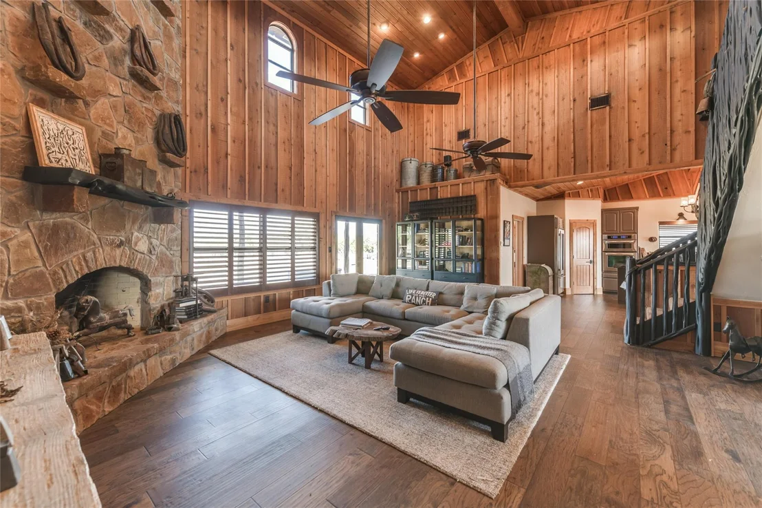 Photo of 3019 S Highway 16