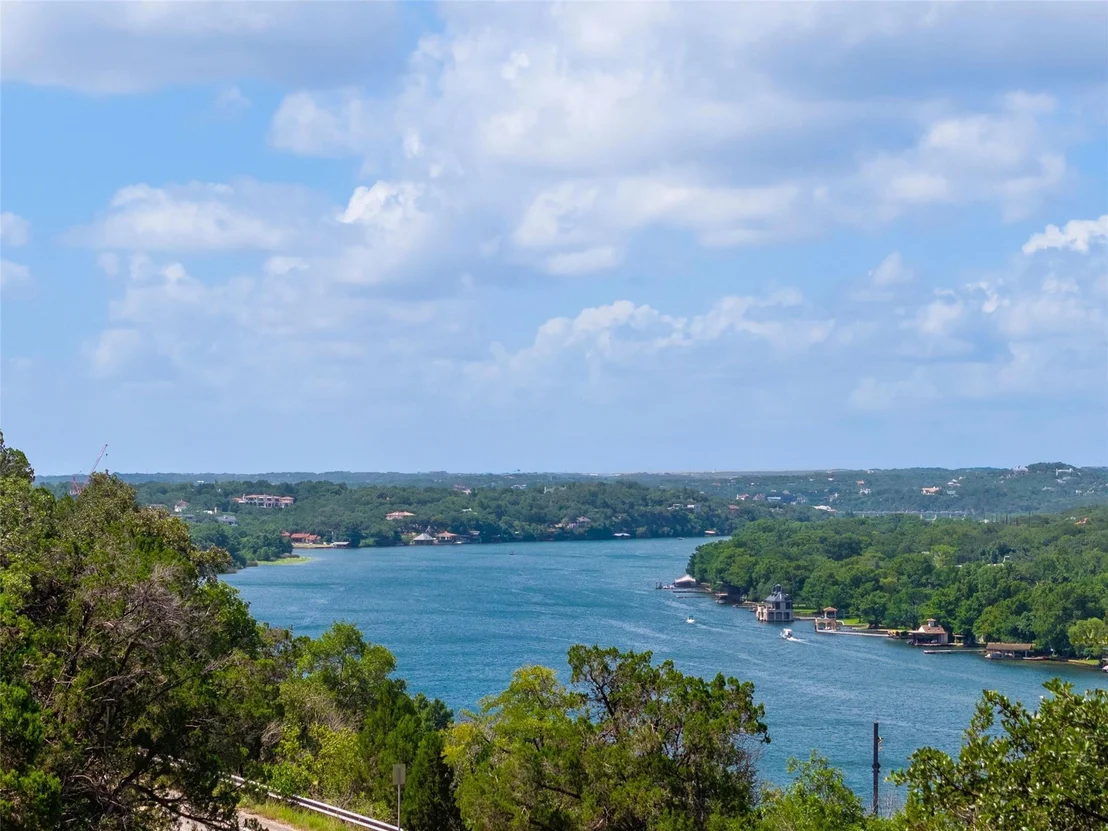 Photo of 4323 Mt Bonnell RD