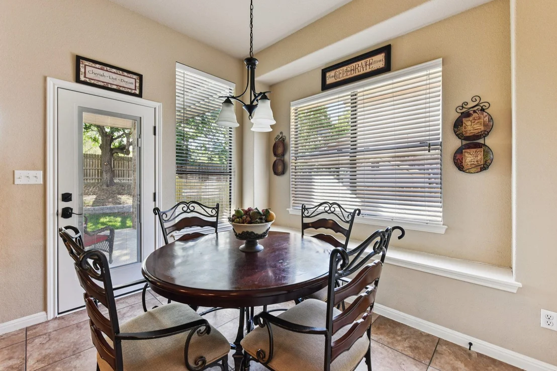 Photo of 1353 Talley LOOP