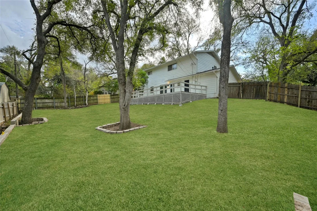 Photo of 1704 Fawn DR
