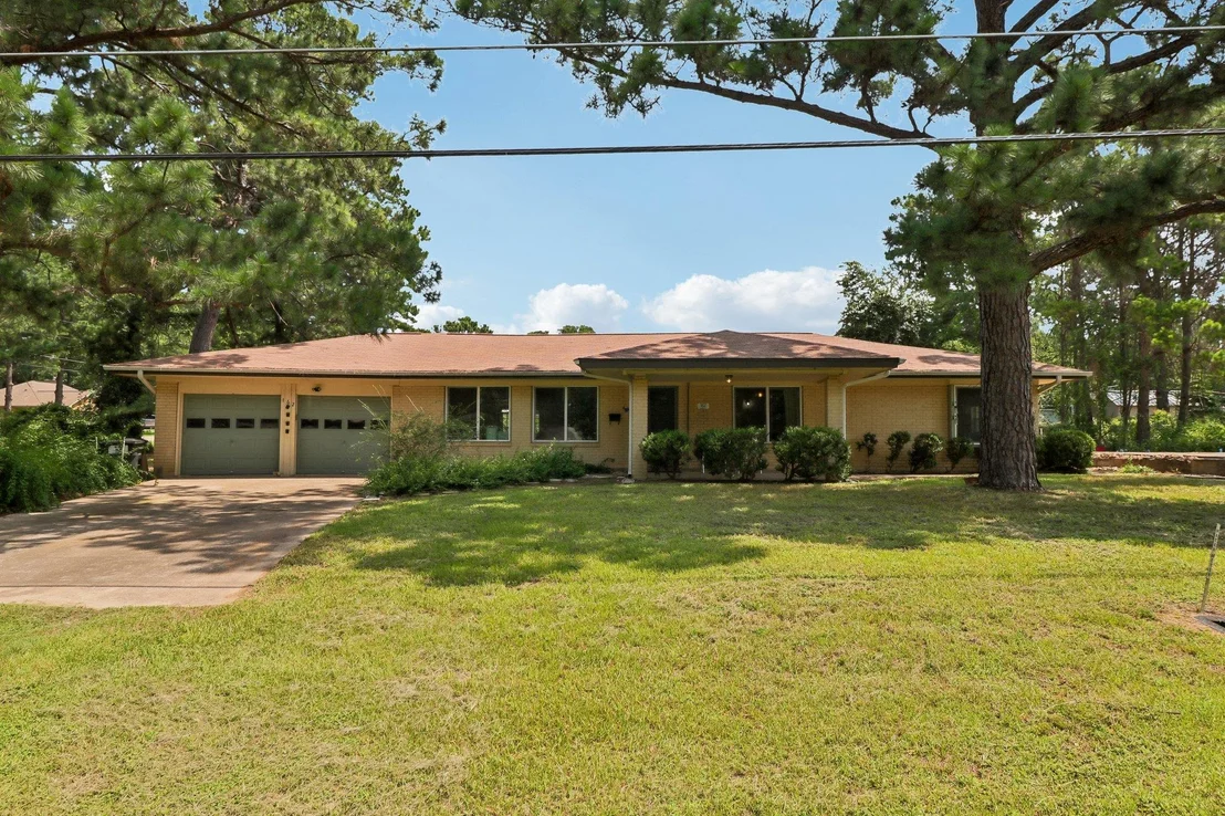Photo of 162 Indian Oak DR