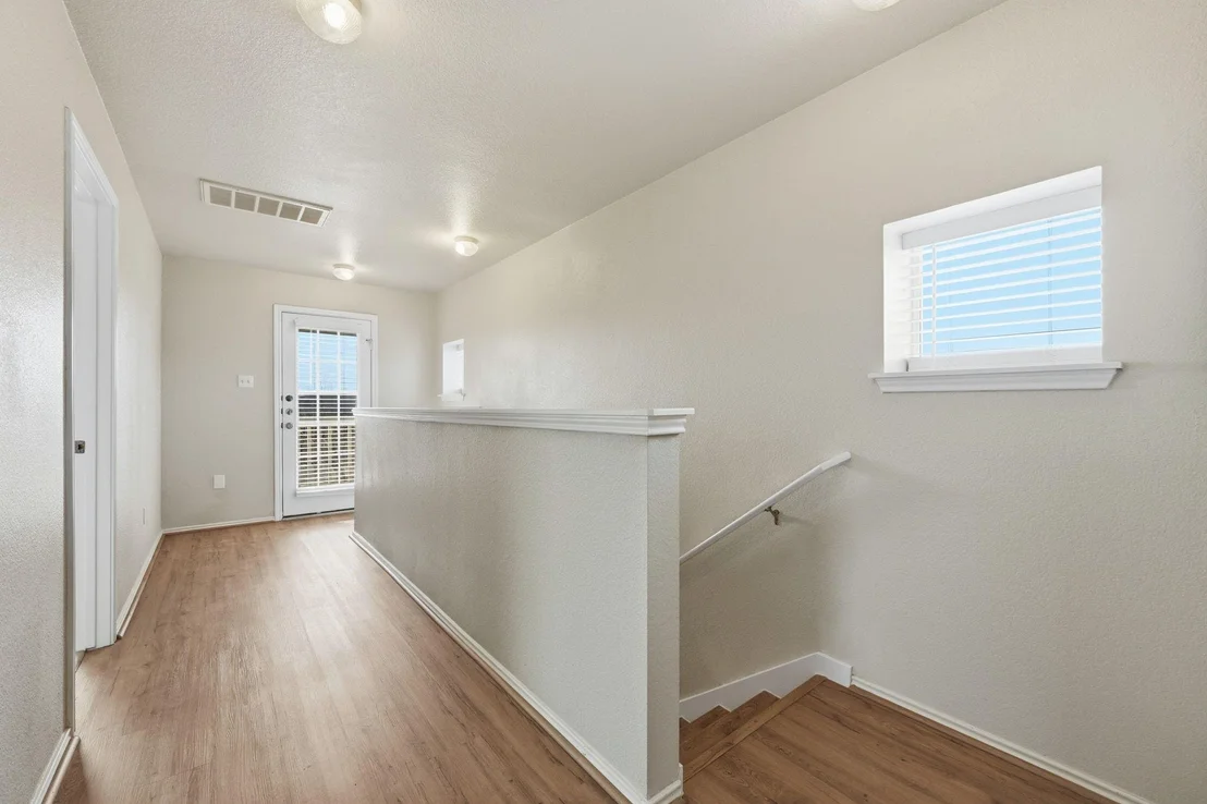Photo of 1733 Thompson TRL