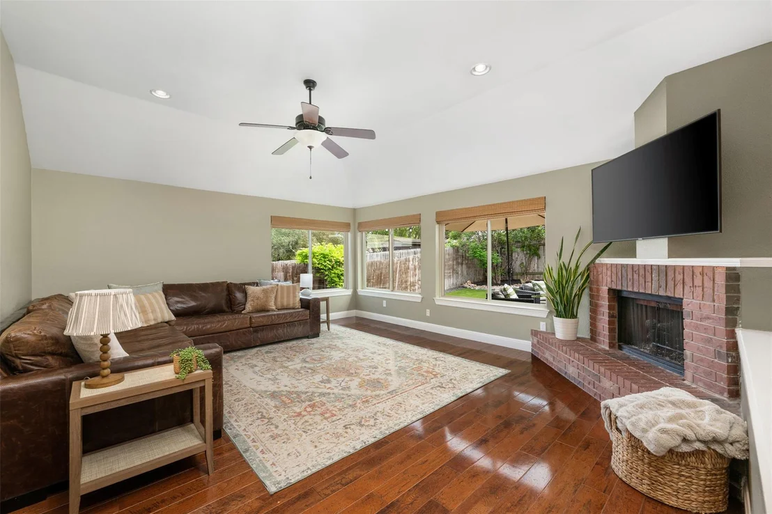 Photo of 6115 Back Bay LN