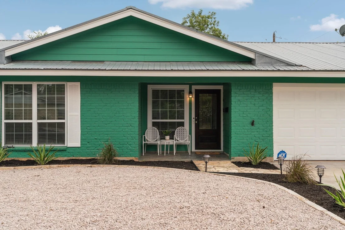 Photo of 3003 Steck Ave