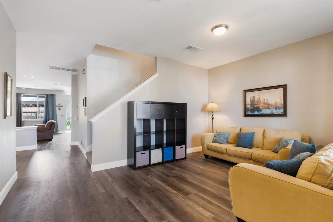 Photo of 261 Tobin DR