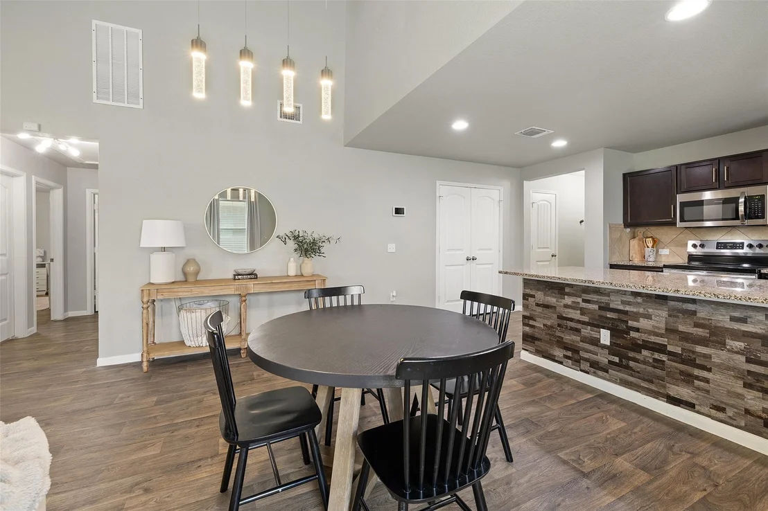 Photo of 104 San Bernard TRL