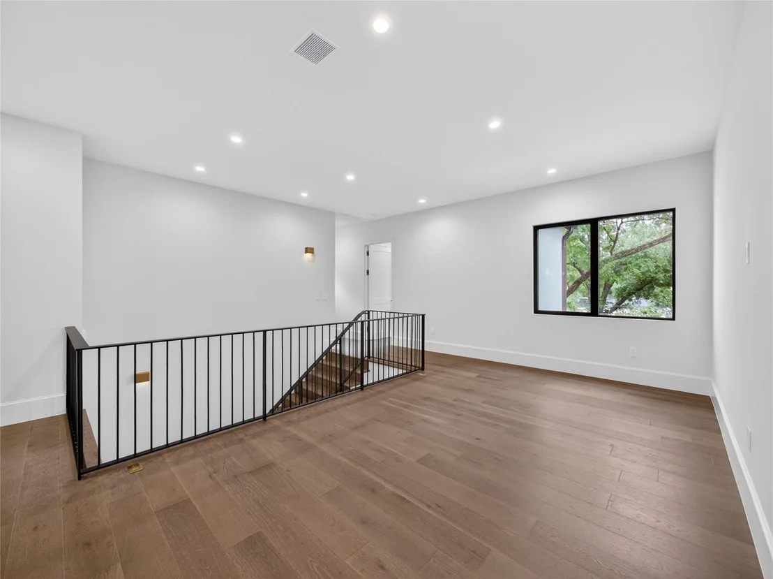 Photo of 5 Scott Crescent